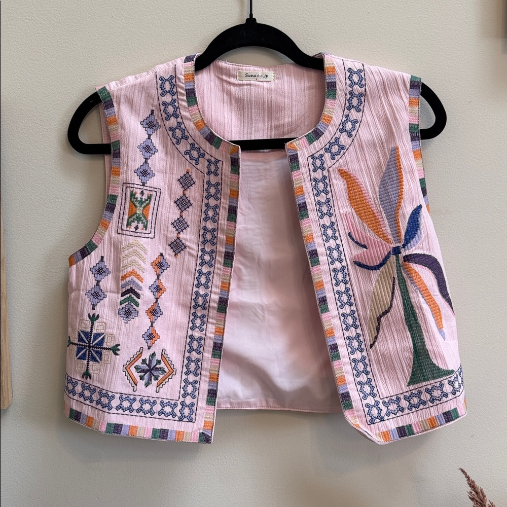 ✨ Embroidered Pink Vest | Boho Chic Statement Layer✨ - Picture 2 of 5